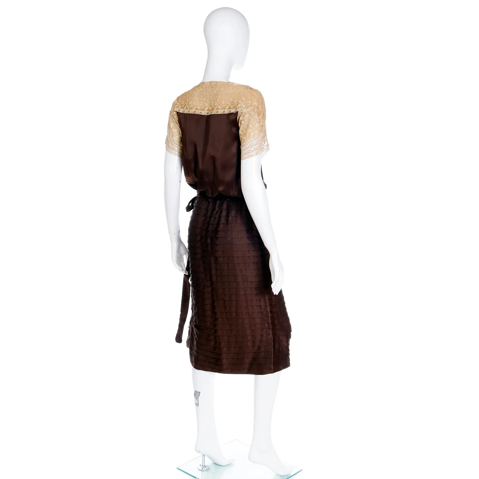 1920s Vintage Brown Pleated Silk Dress with Lace Sleeves