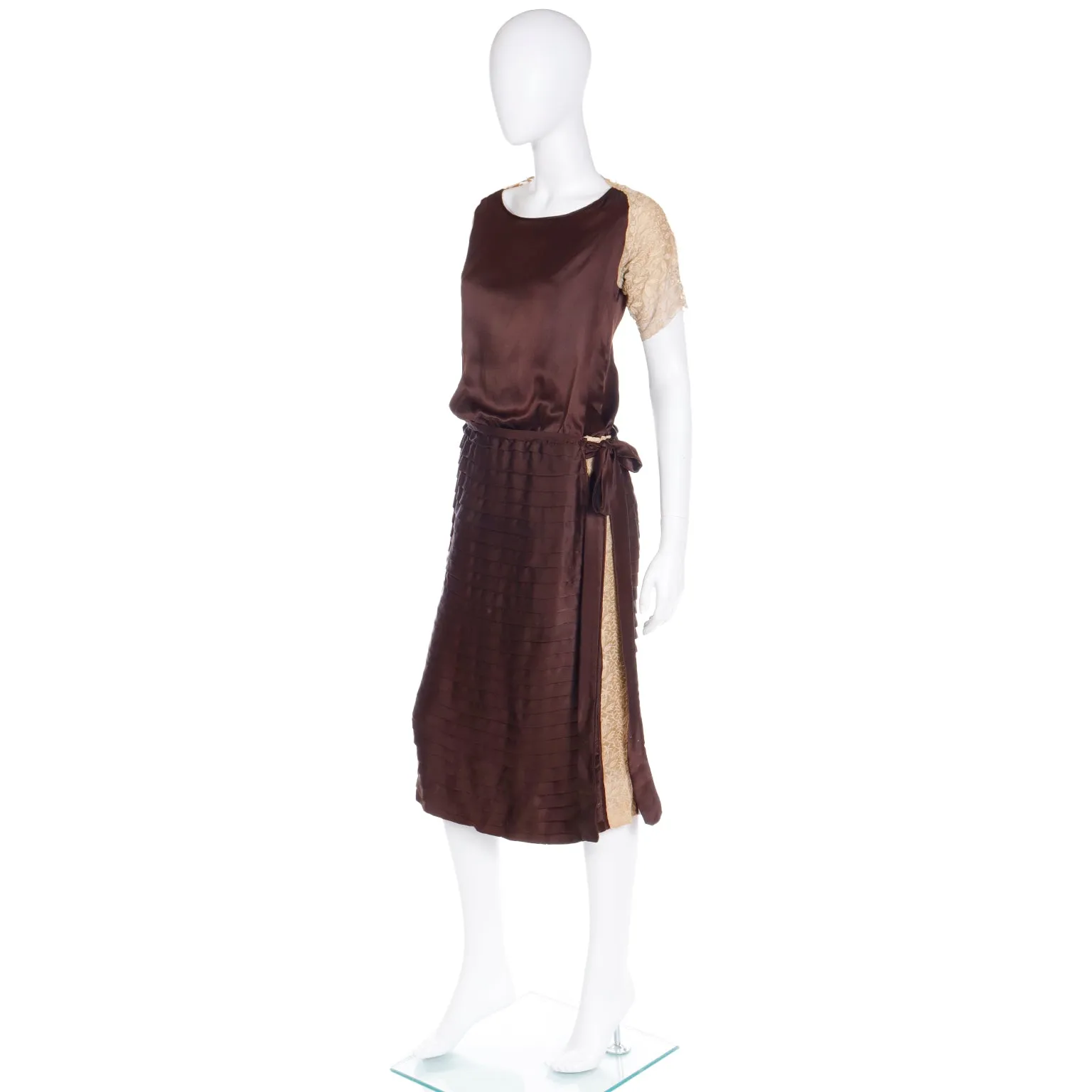 1920s Vintage Brown Pleated Silk Dress with Lace Sleeves