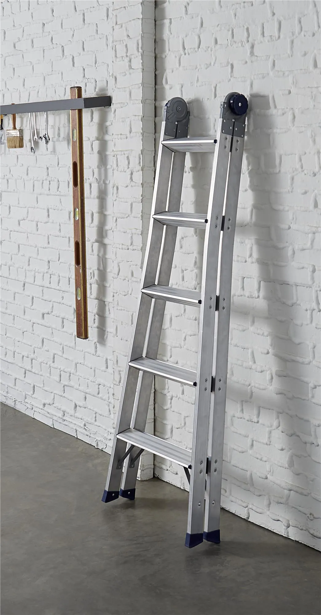 2-in-1 Step and Extension Ladder, 8 ft. 11 in. Reach